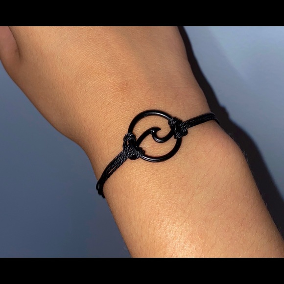 BRAND NEW PURA VIDA BRACELET🏖🌊☀️ - Picture 1 of 3